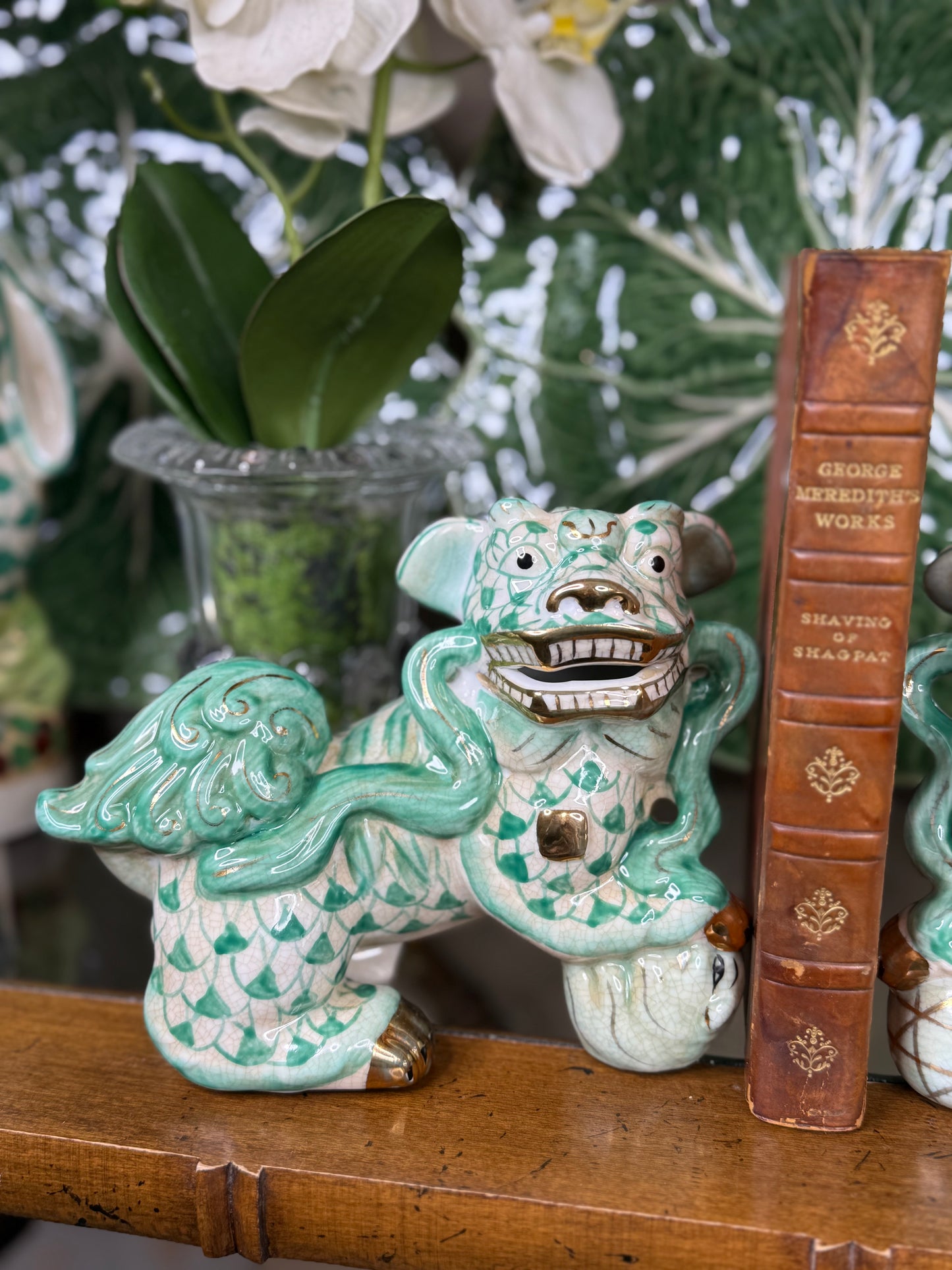 Danny’s Fine Porcelain - Teal & White Fishnet Spaniel Foo Dog Figure Pair W/ Gold Accent: 7Lx3.5Wx5.5H