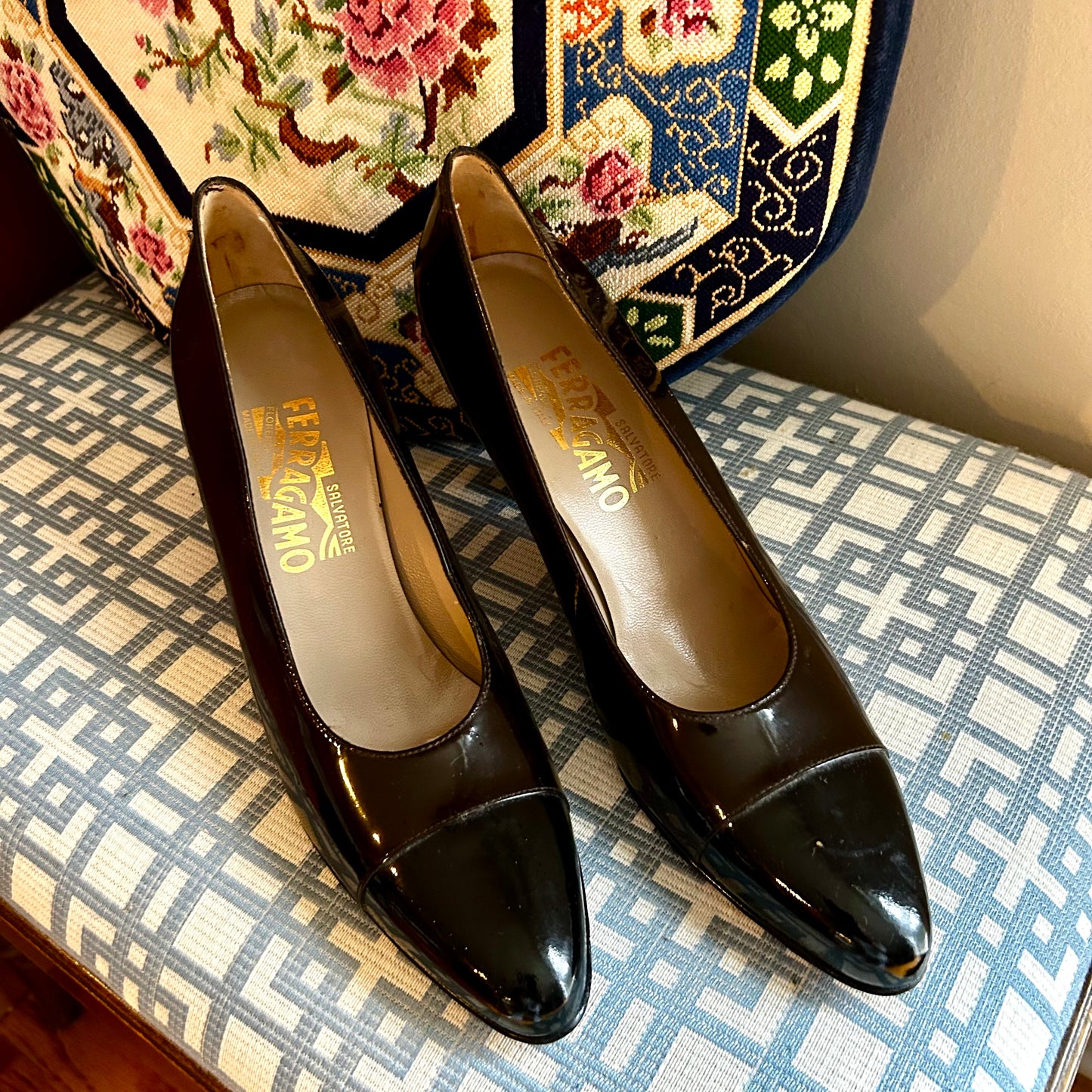 Fabulous Salvatore Ferragamo pump heels shoes (never worn) sz 8 AA