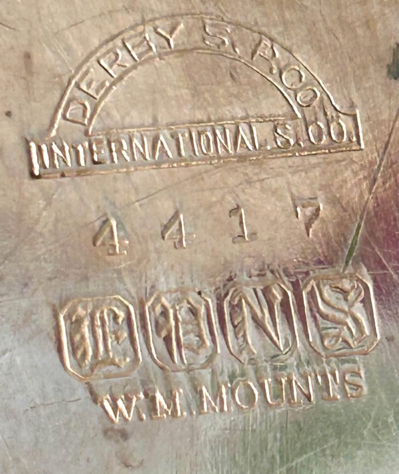 Lovely vintage stamped silver plate oval dish w lid 11 x 8 x 4,5