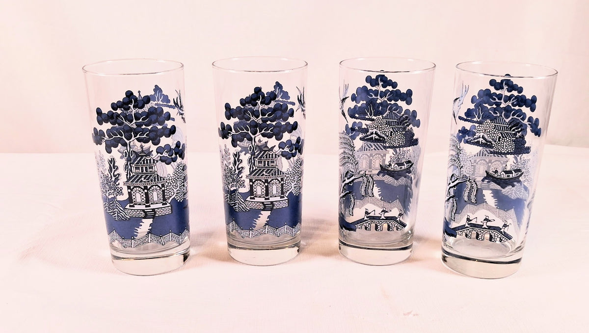 Vintage Blue Willow Set of 8, 16oz Glasses by Johnson Brothers, Rare!