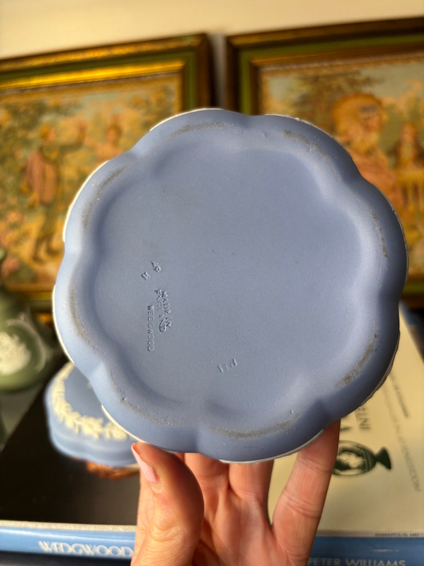 Wedgwood Jasperware large round trinket box!