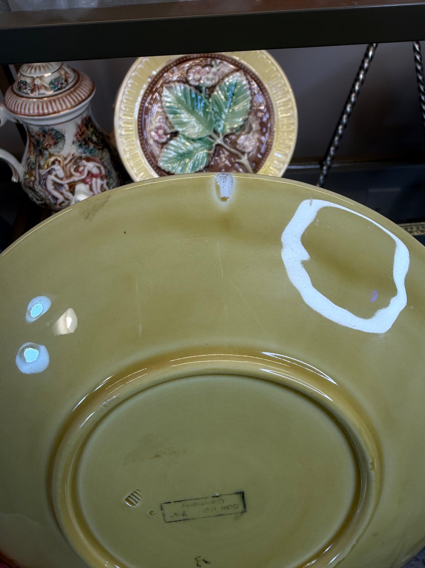 Lovely majolica leaf plate! As is!