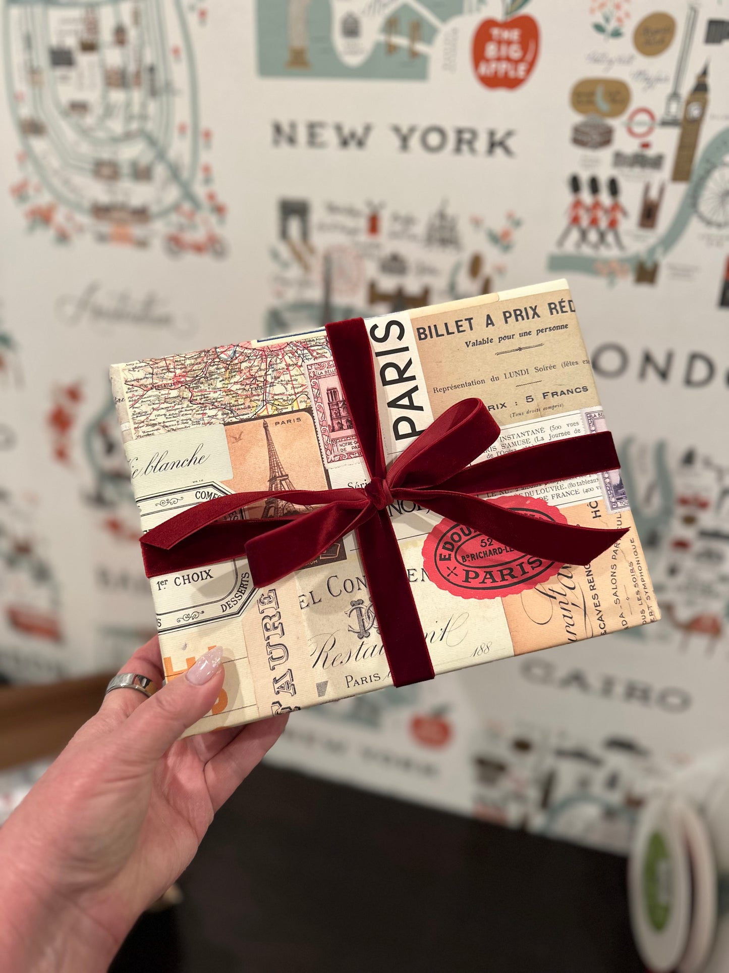 For Elizabeth- Giveaway “Christmas Gift” Thank you from Wanderlust Brocante