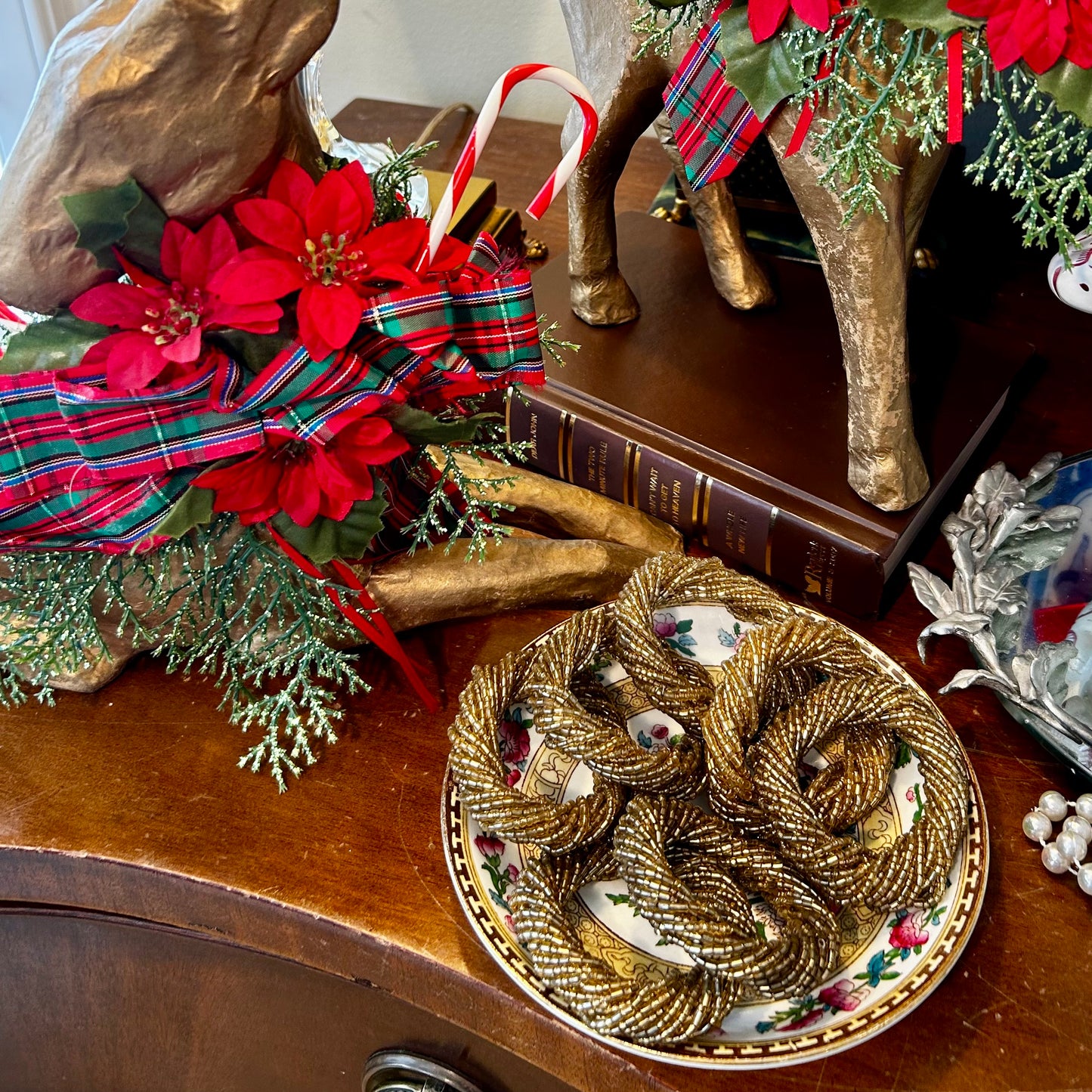 Set of 7 shiny beaded Napkin Rings