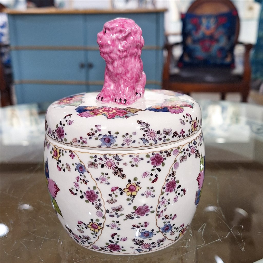 Danny’s Fine Porcelain - Tobacco Leaf Candle Pink Foo Dog Lidded Box