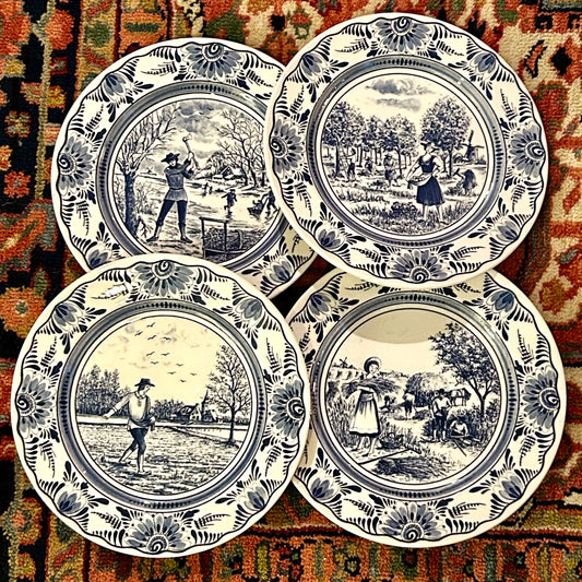 Rare set of 4 designer blue  and white dinner platees LUN21 By  LUNEVILLE of France