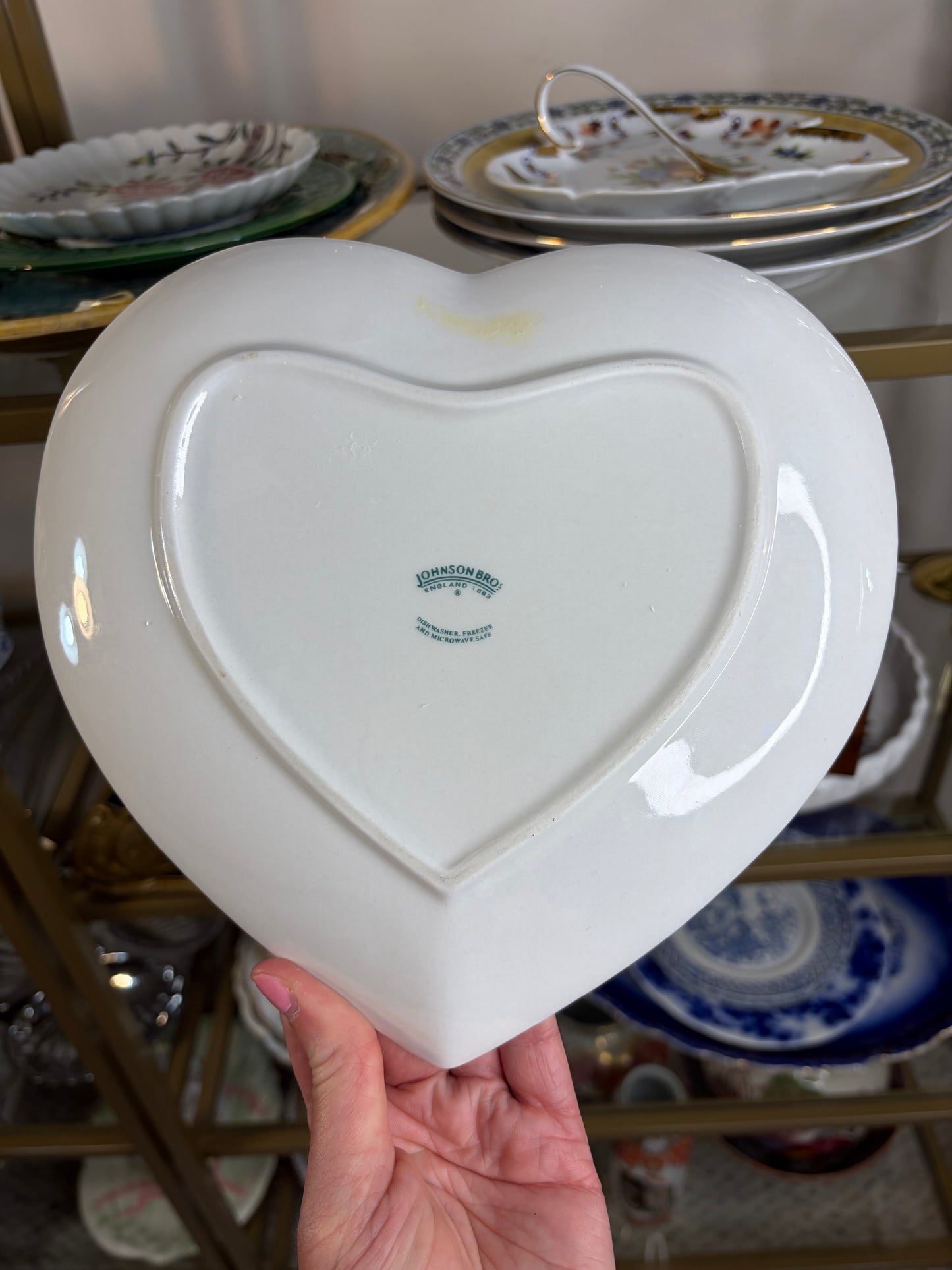 Johnson Brothers Blue Willow pattern heart-shaped ceramic tray!