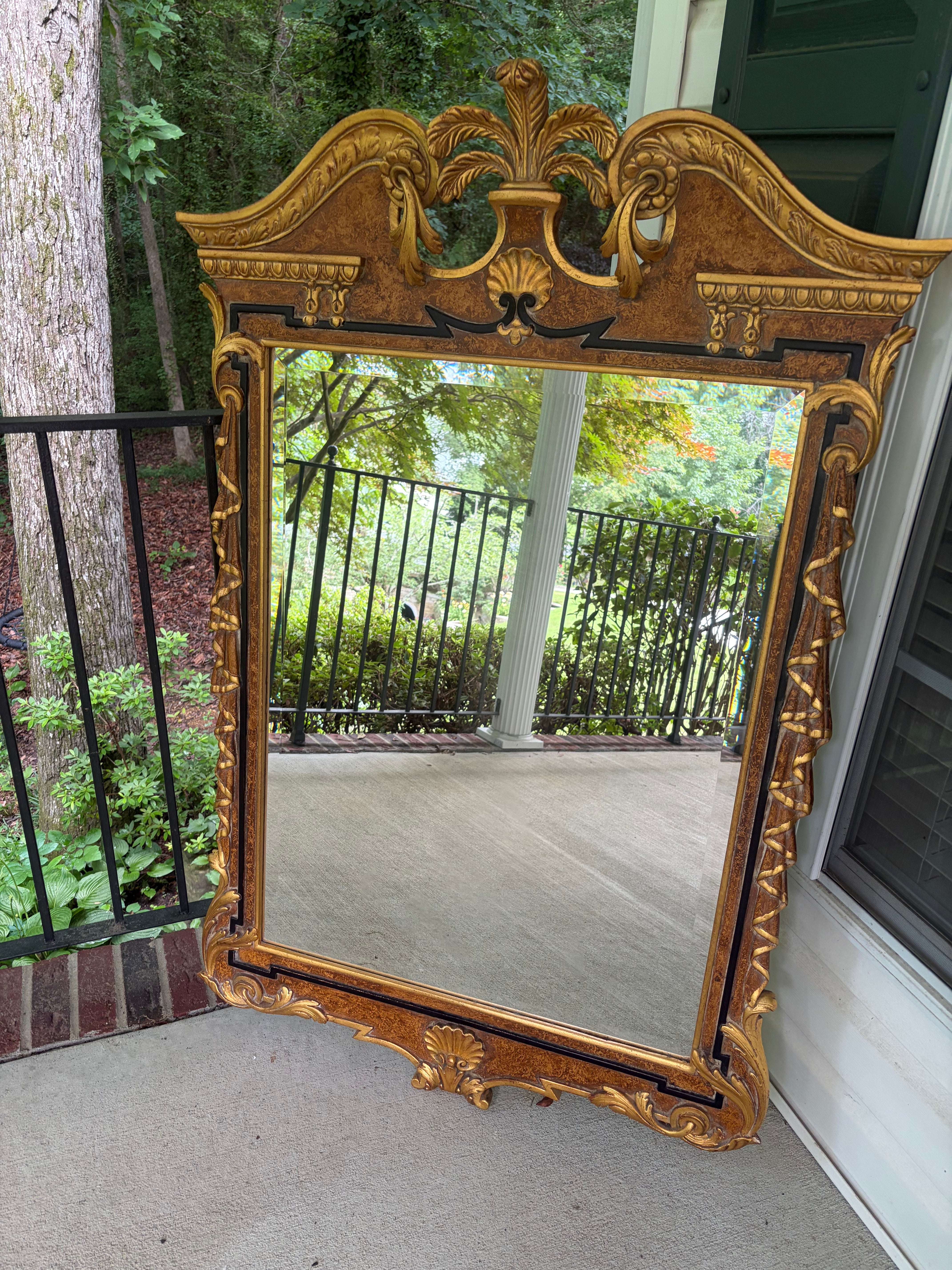 Stunning Italian Giovannini Chelini handcarved wooden mirror with