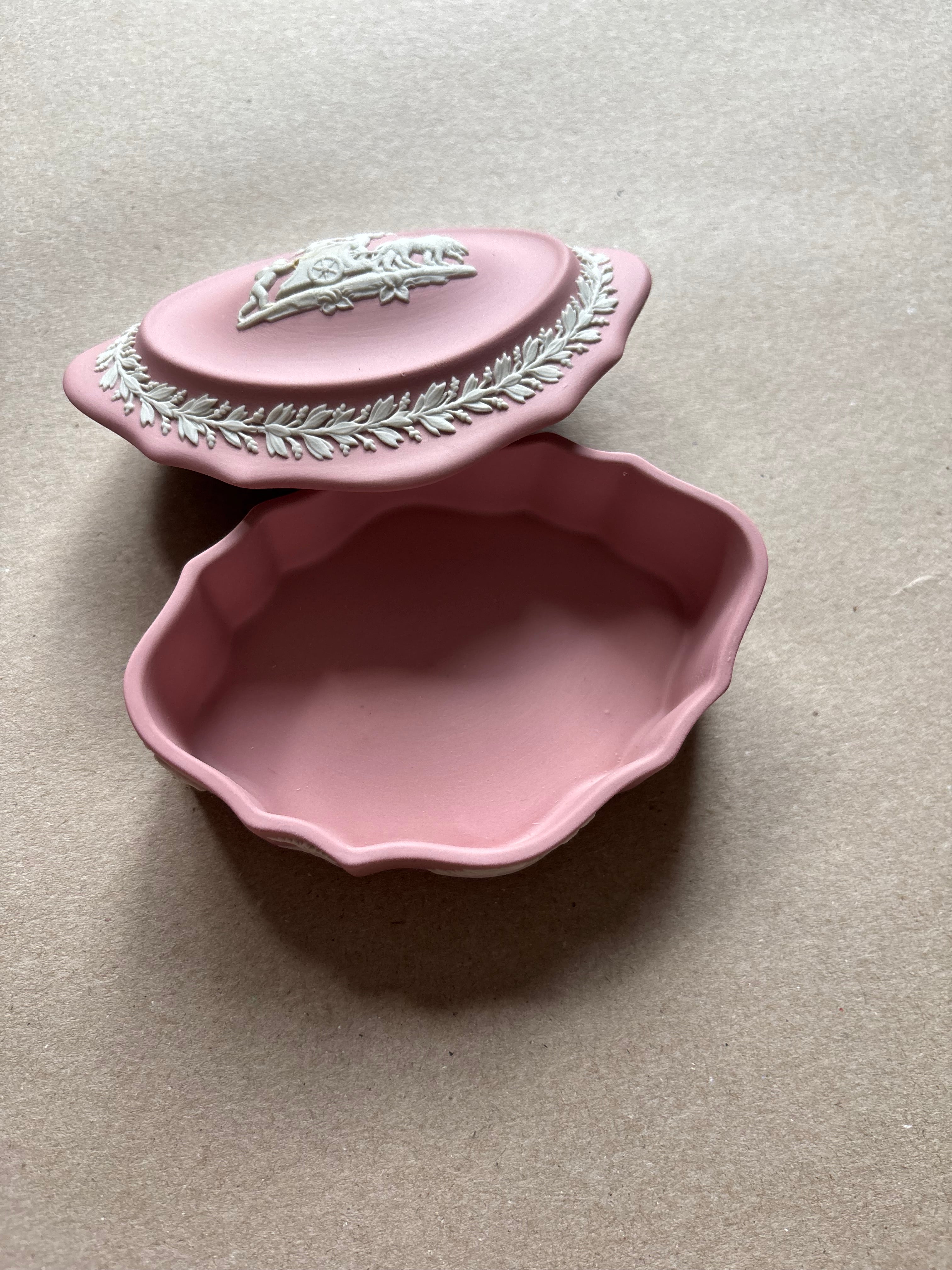 Cream pink Wedgwood 4.5x2” ornate oval box – Lillian Grey