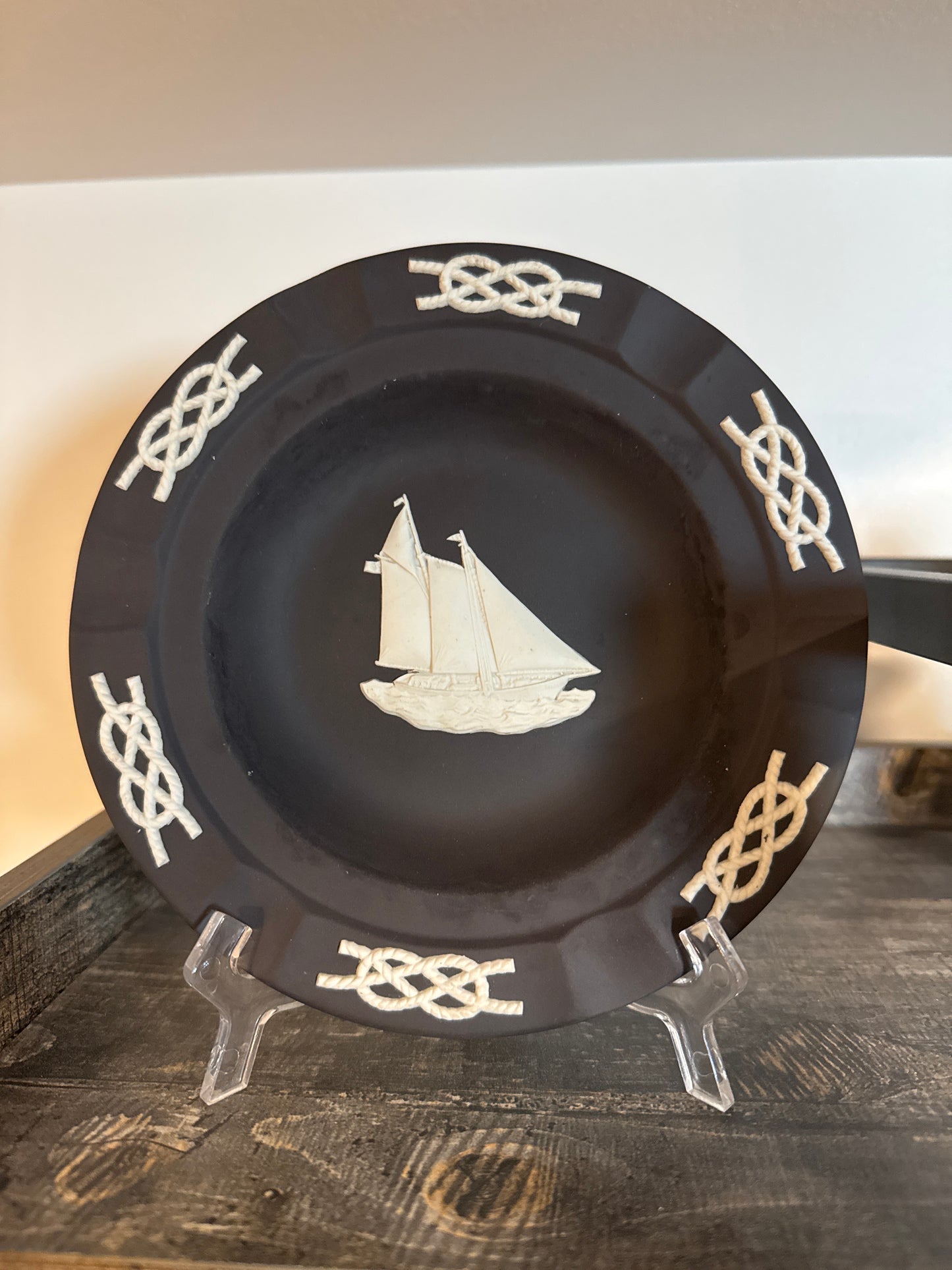 BASSALT - round ship plate 7”