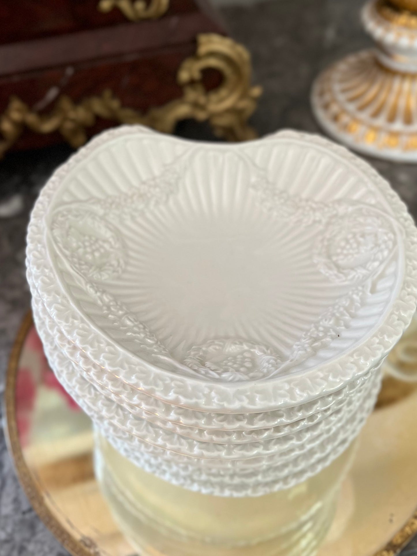 Live 06/05 Reserved HH Set Of 8 Italian Scallop Shape Embellished Wreath And Swag Dishes