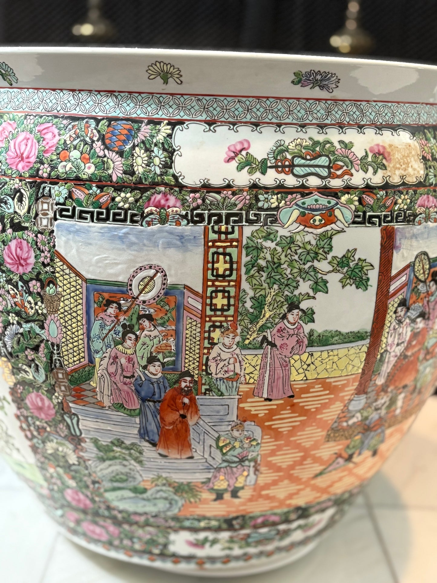 Vintage 20” Famille Jardiniere - Pristine!