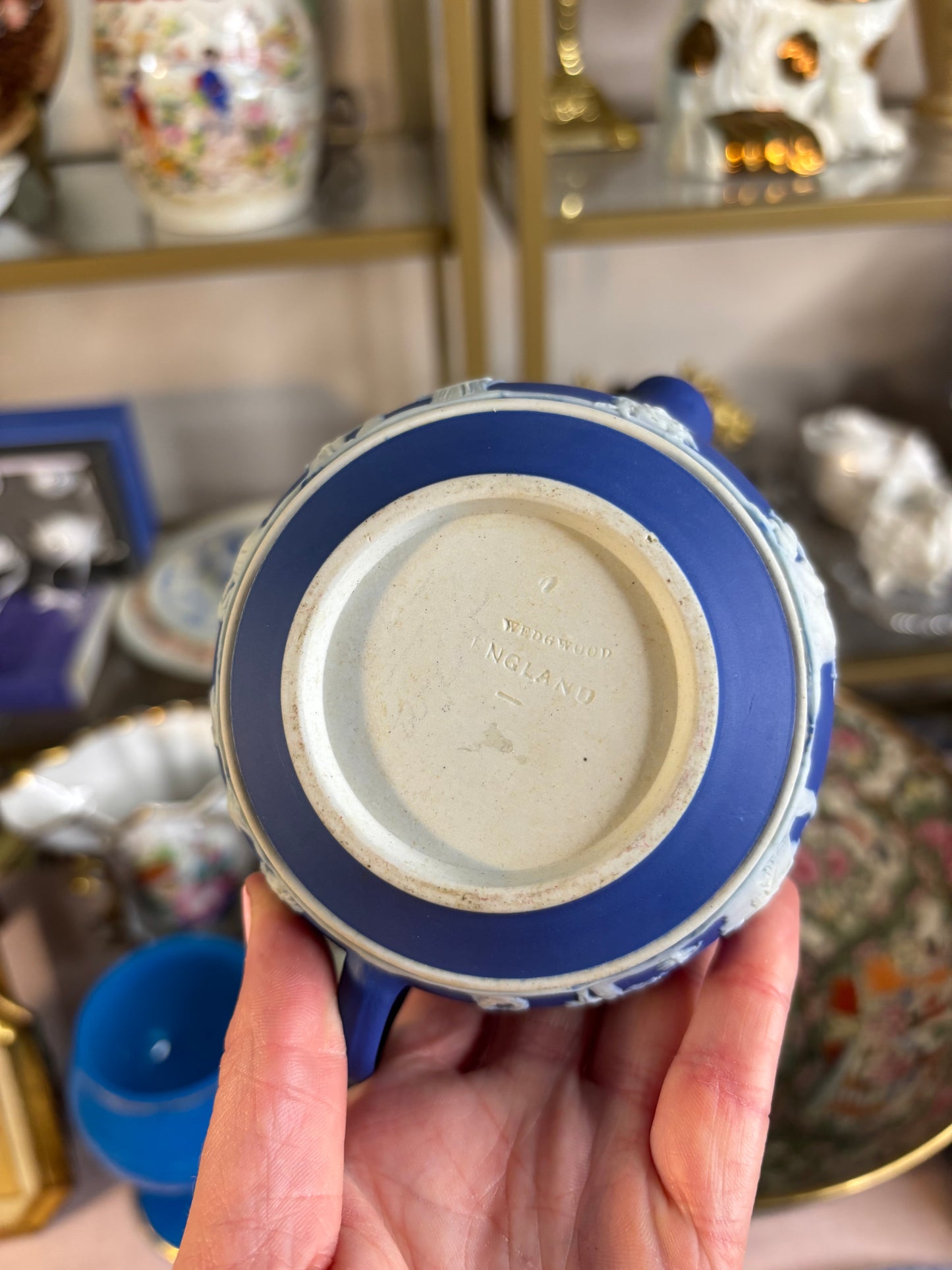 Lovely Wedgwood cobalt creamer!