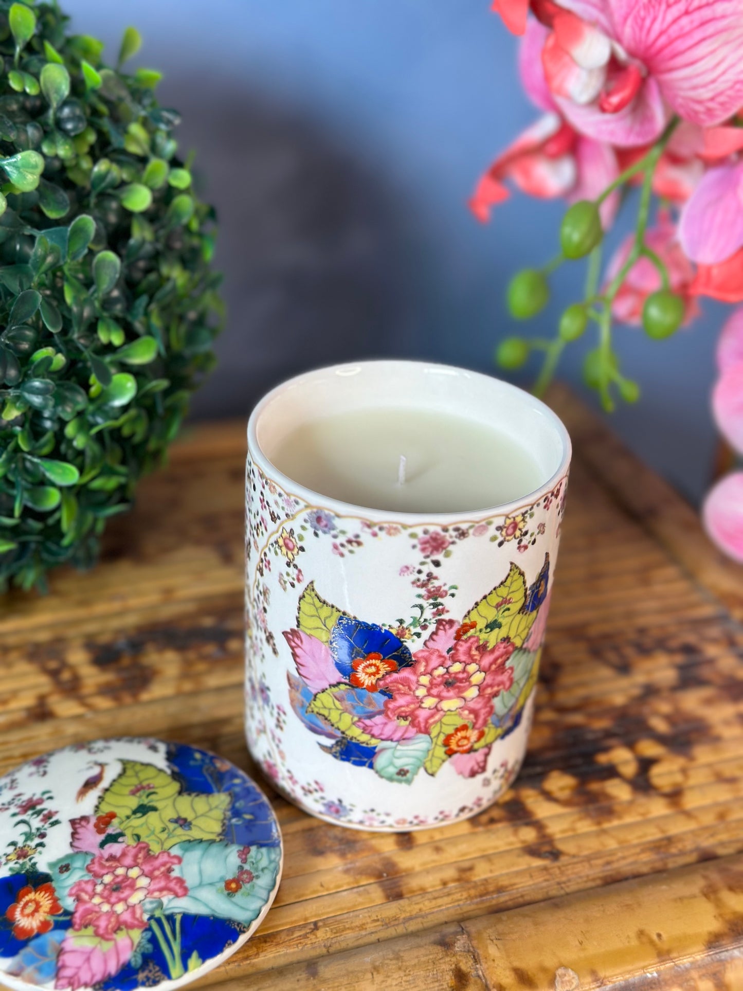 Danny's Fine Porcelain - Tobacco Leaf, 10 oz. Soy Wax Candle