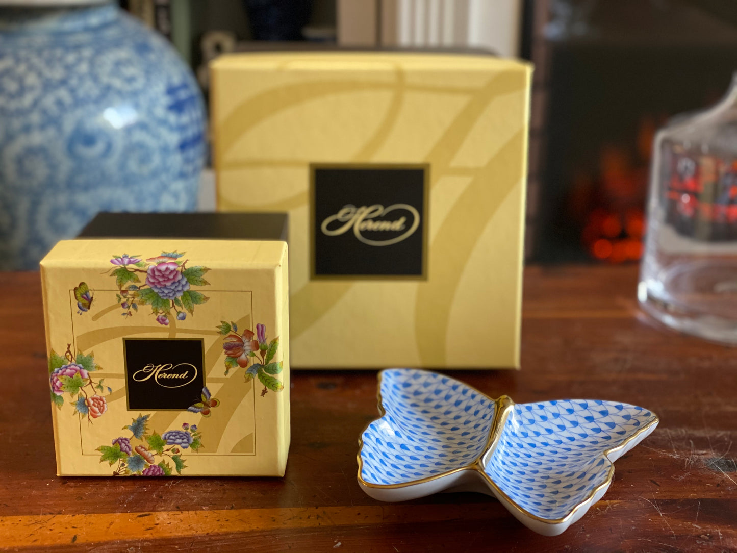 Herend Fishnet hand-painted porcelain with 24K gold: Butterfly Trinket Dish- 4.25″L X 1″