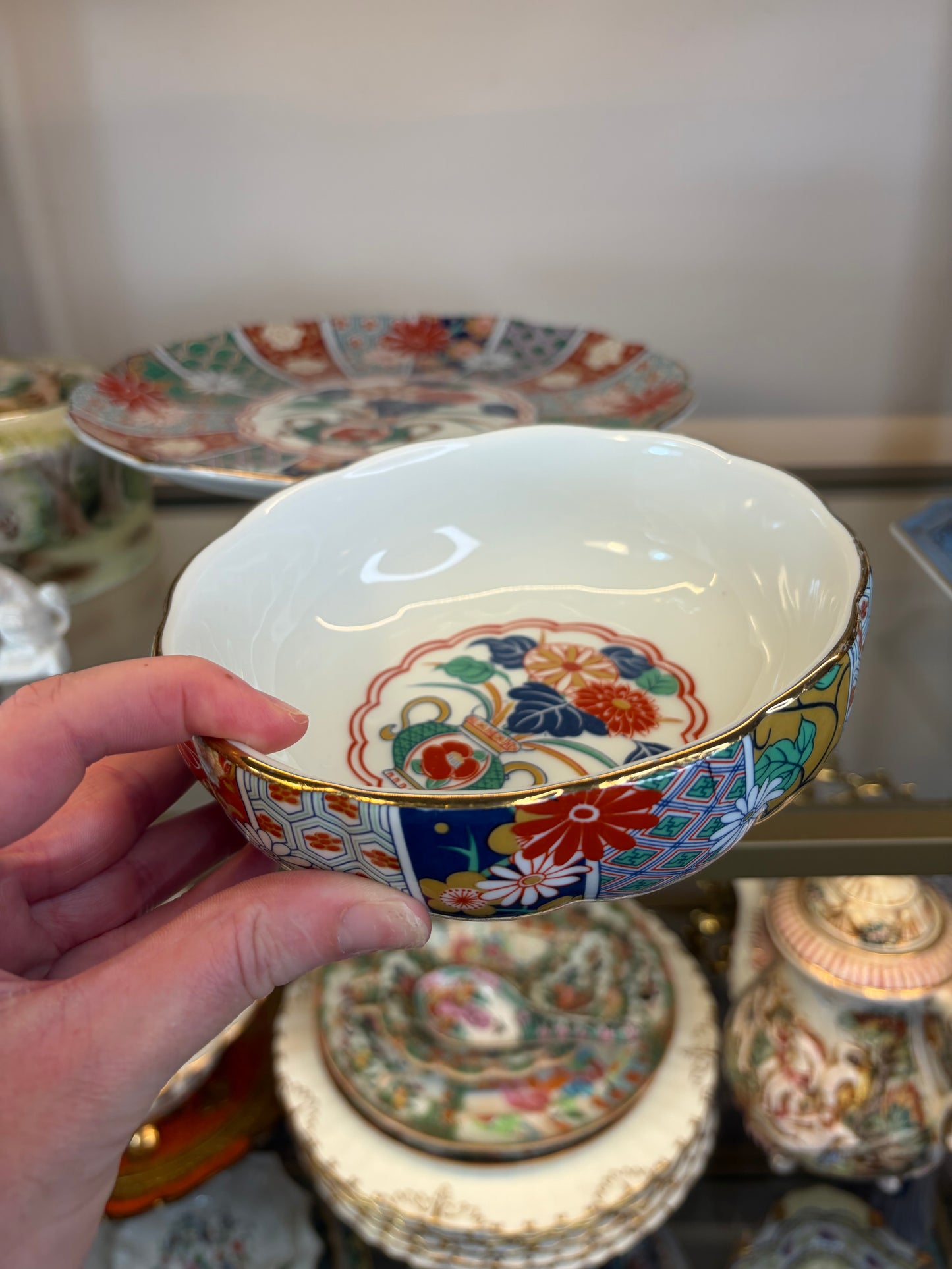 Beautiful Japanese Imari cake stand and matching bowl!
