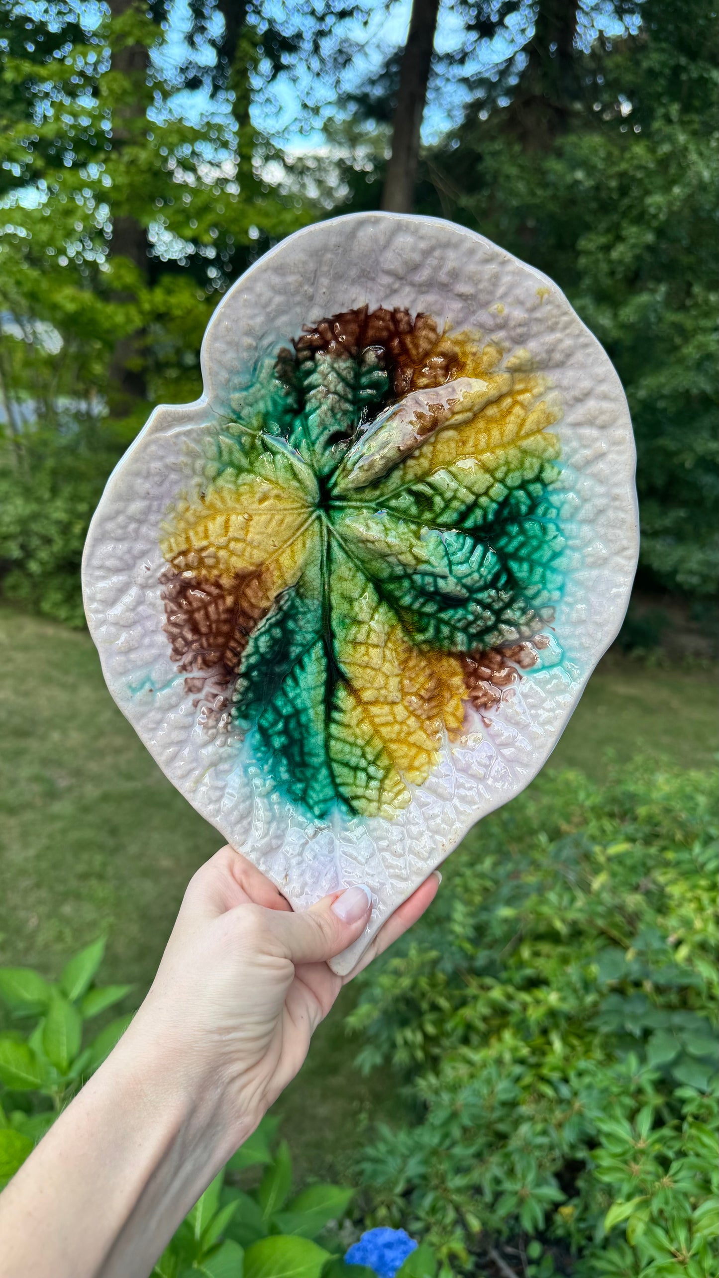 Live 9/08 Majolica leaf plate