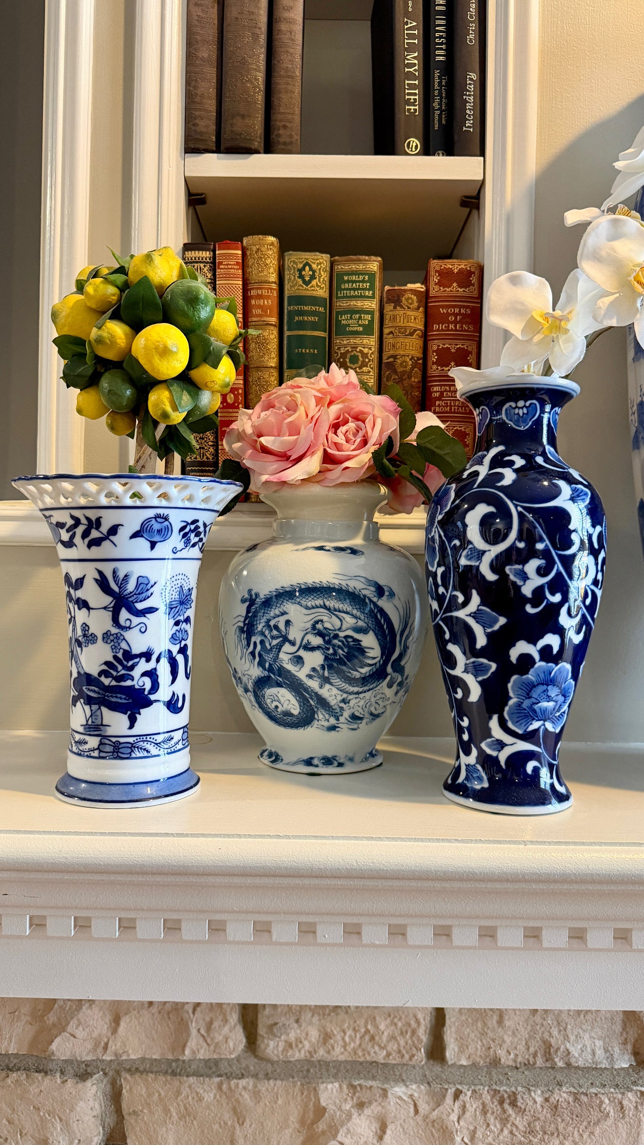 Vivid vintage blue and white blue onion chinoiserie vase 8 in