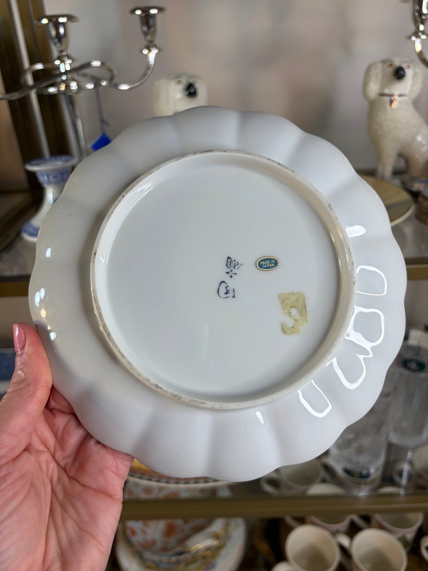 Beautiful Imari scalloped plate!