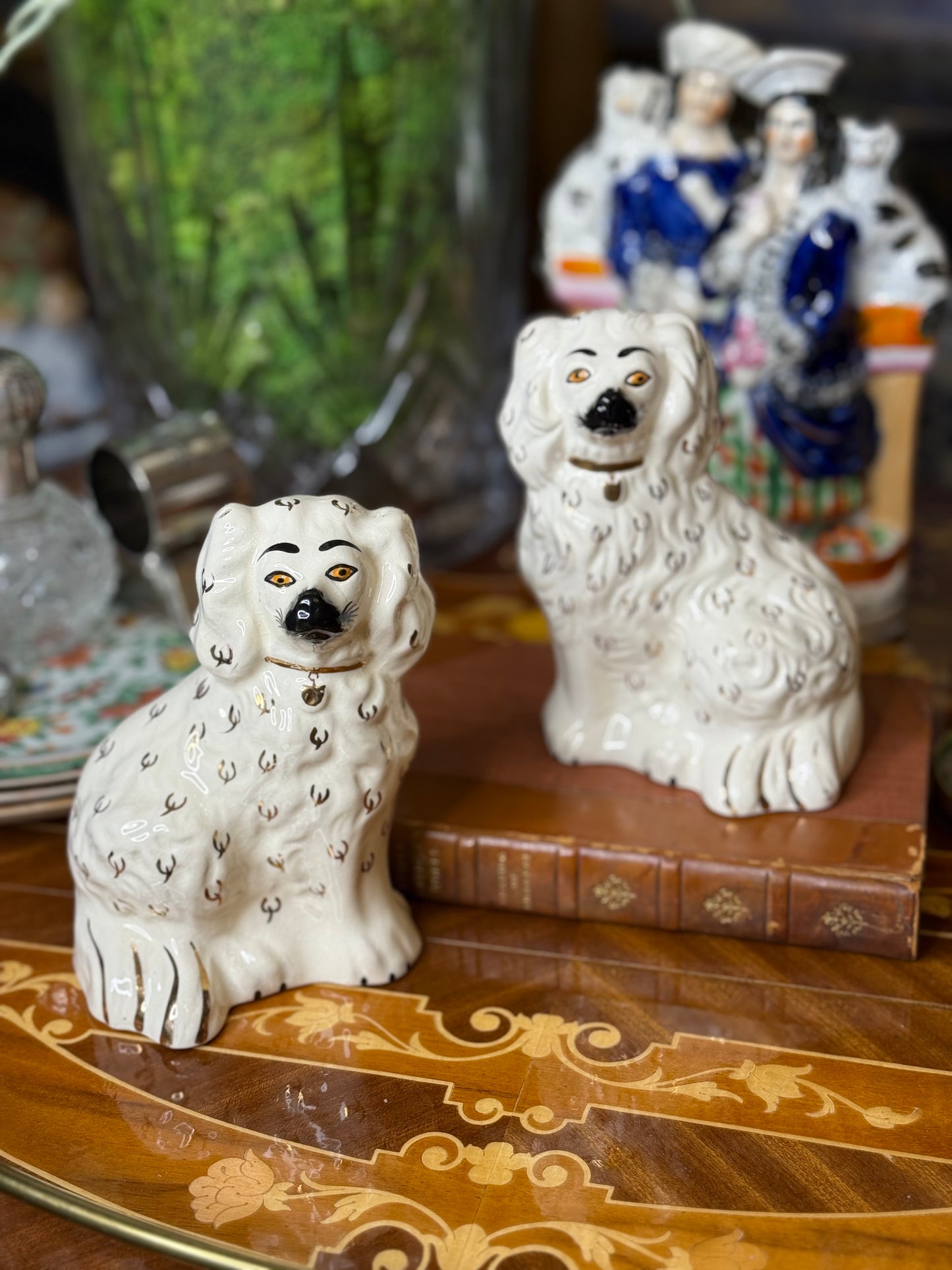 BESWICK STAFFORDSHIRE WHITE/GOLD SPANIEL PAIR