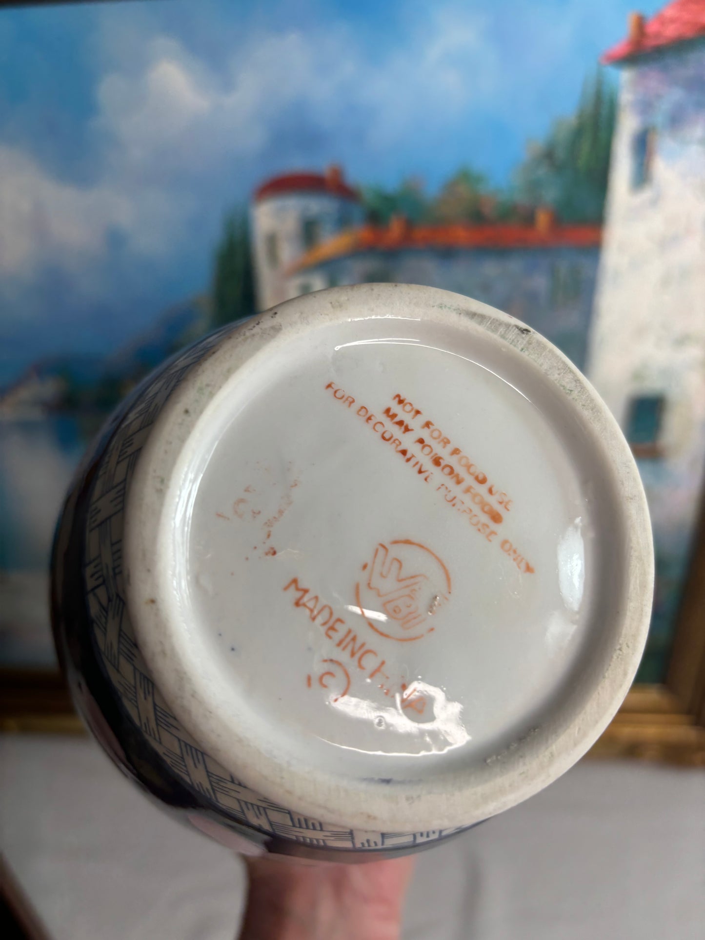 Beautiful chinoiserie navy and pink fruit vase! - Excellent condition!