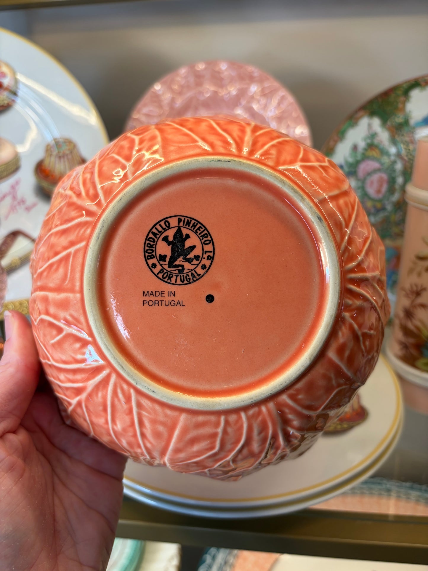 Bordallo pink cabbage ware bowl! As is!