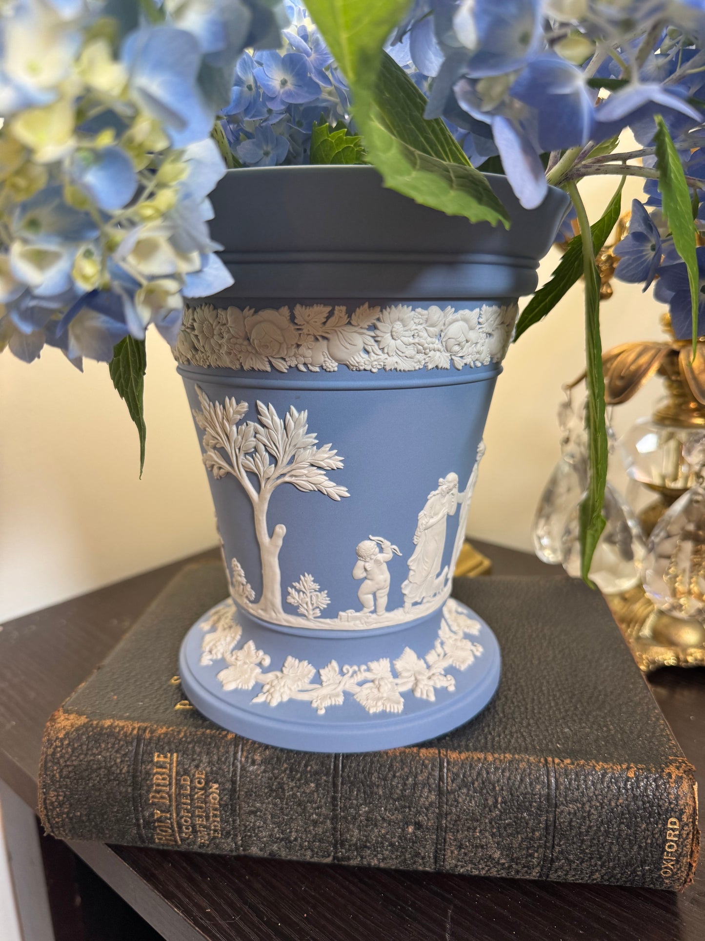 Wedgwood lavender and white beautiful vase urn