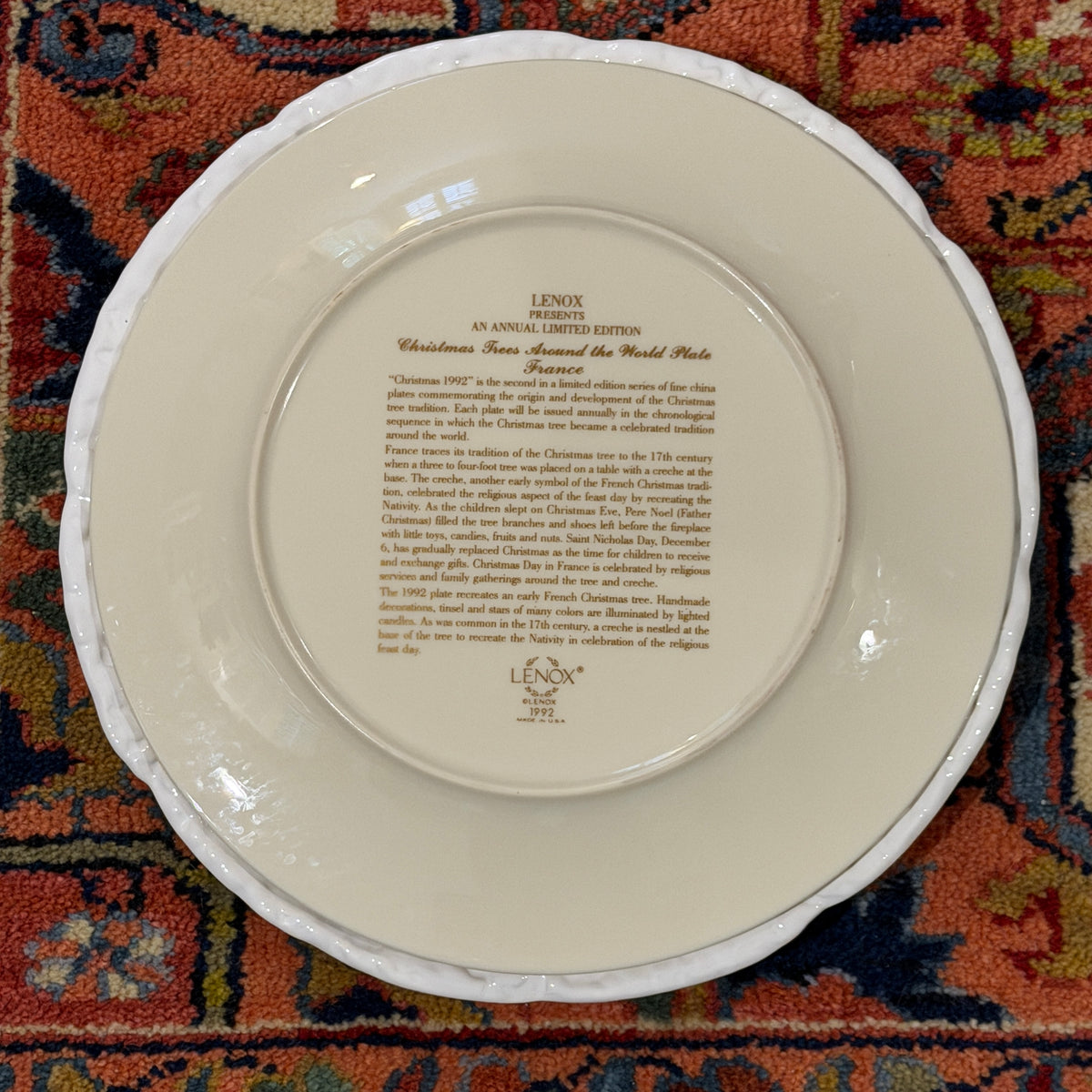Lenox gold rim Holiday 1992 collection dinner plate 10d