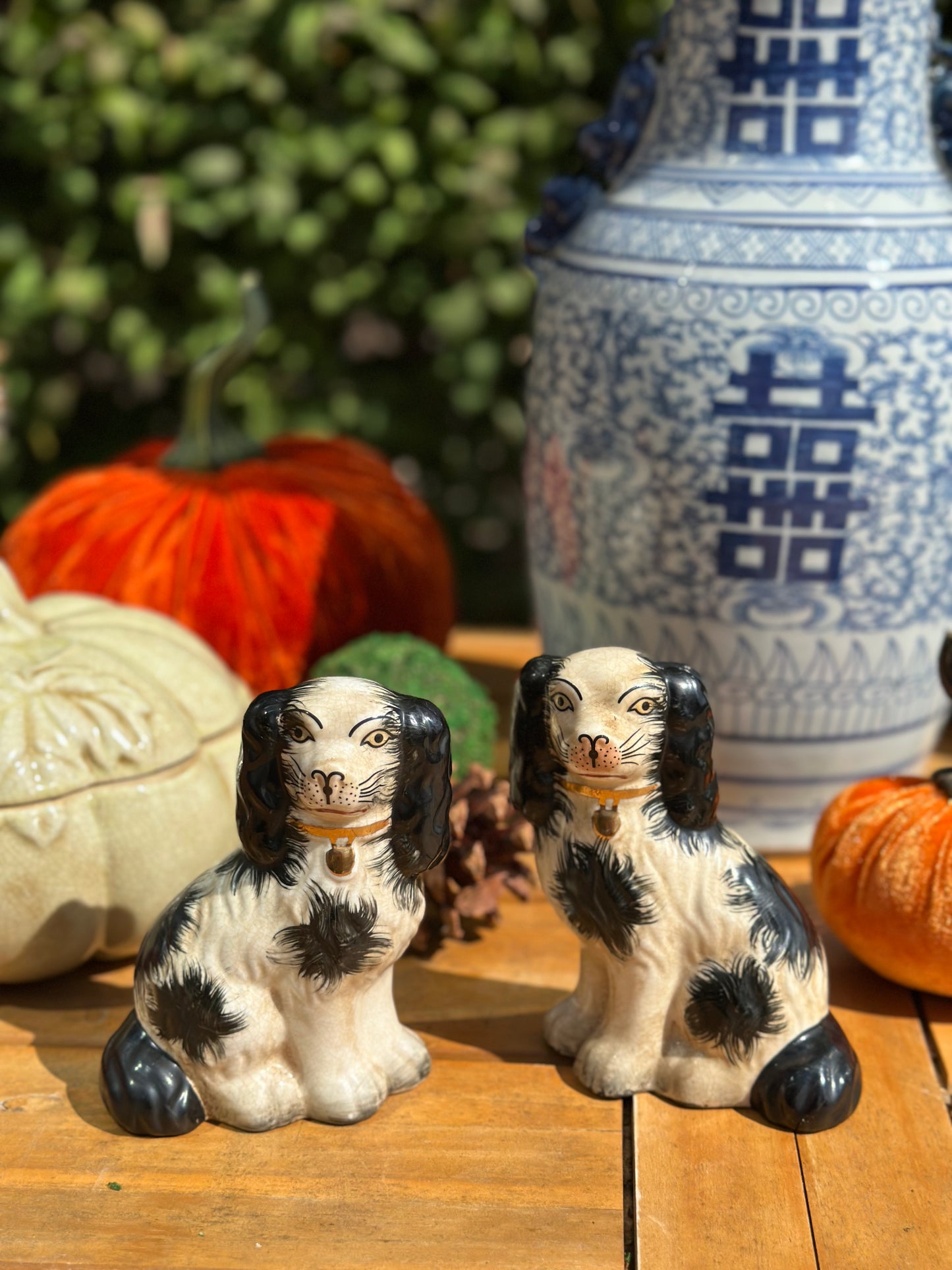 Danny’s Fine Porcelain: Black/White, 6” Tall Mantle Spaniel Dog Pair