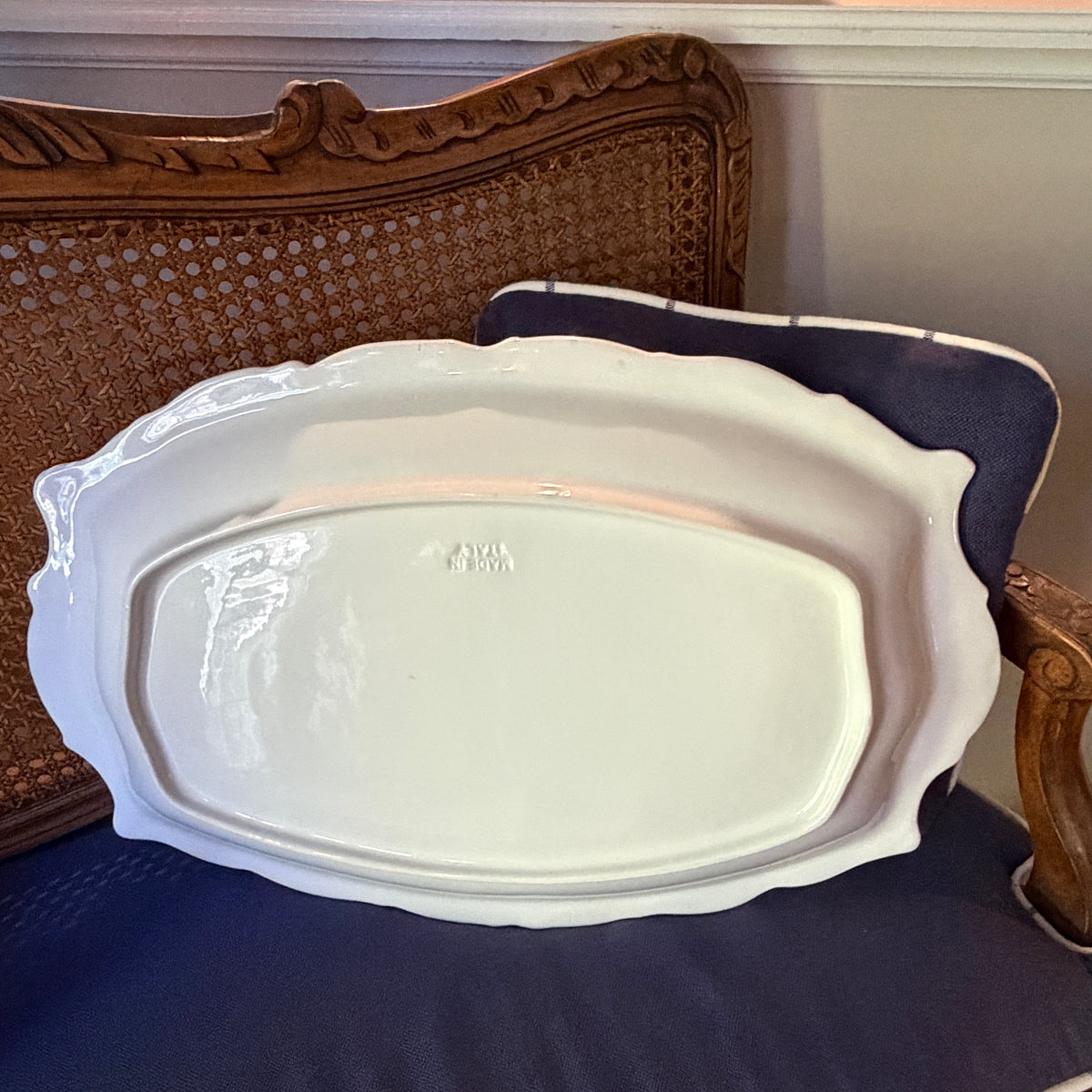 Massive scalloped white oval turkey holiday platter, 21x 15 made in Italy