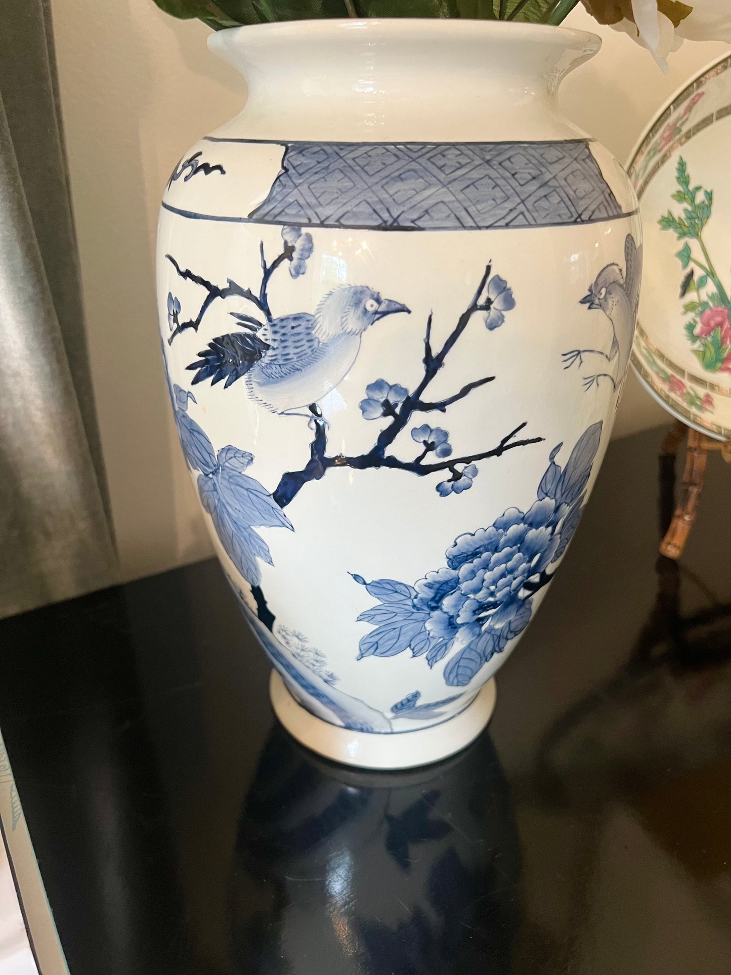 Gorgeous Large Classic Blue and White Vintage Chinoiserie Vase