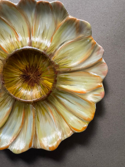 Hand painted floral daisy plate
