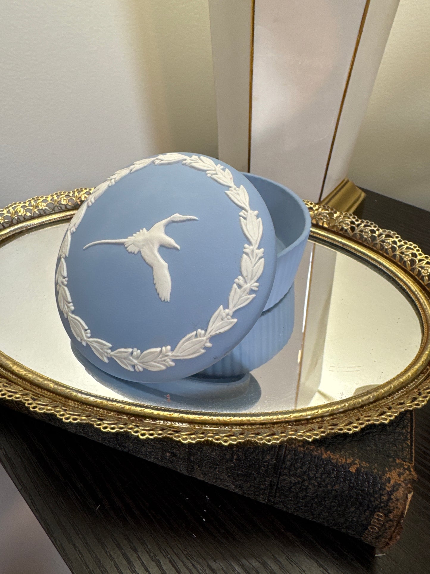 Wedgwood rare lavender light blue cupcake trinket box with long tail bird