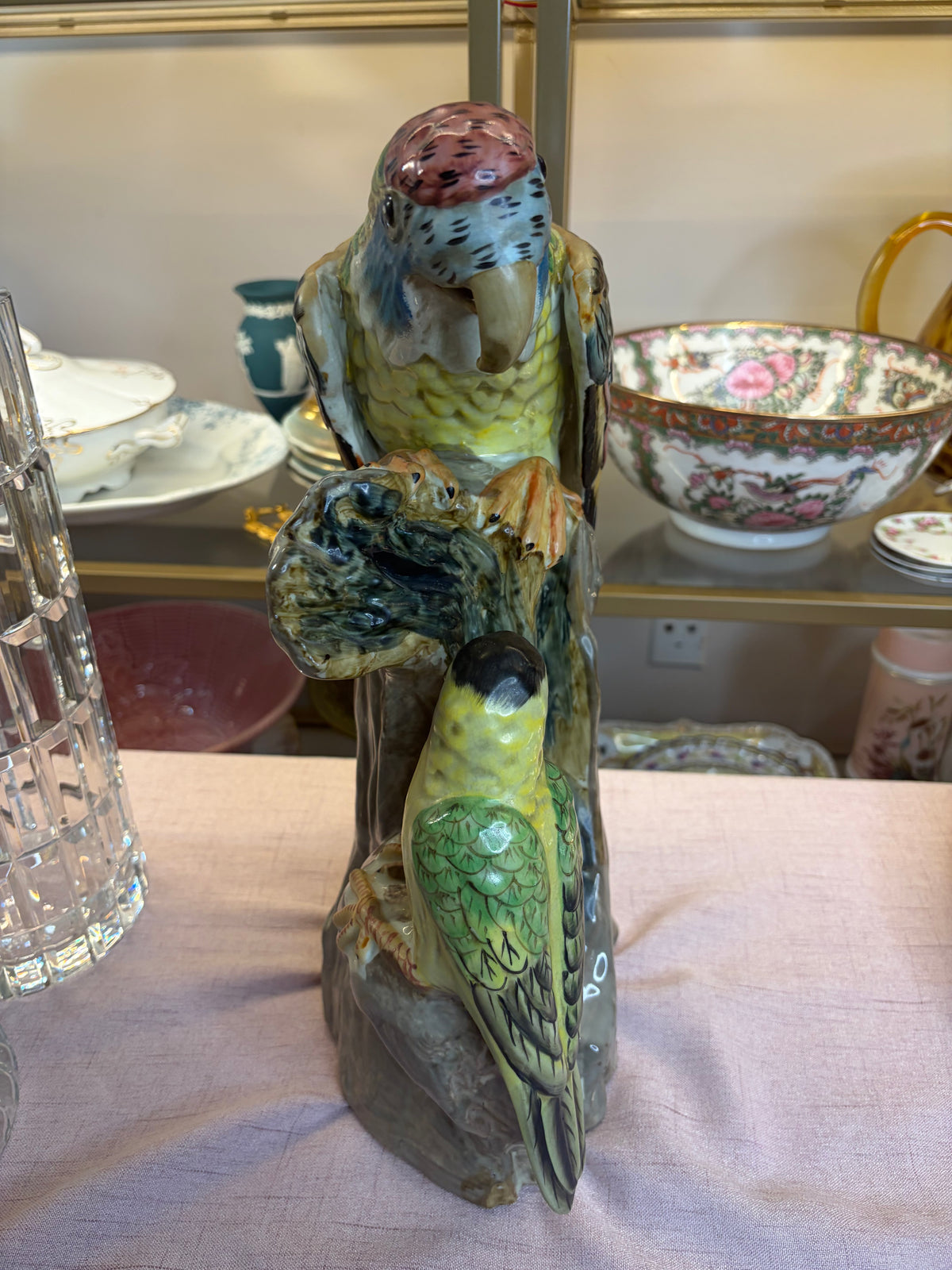 Incredible parrots figurine!
