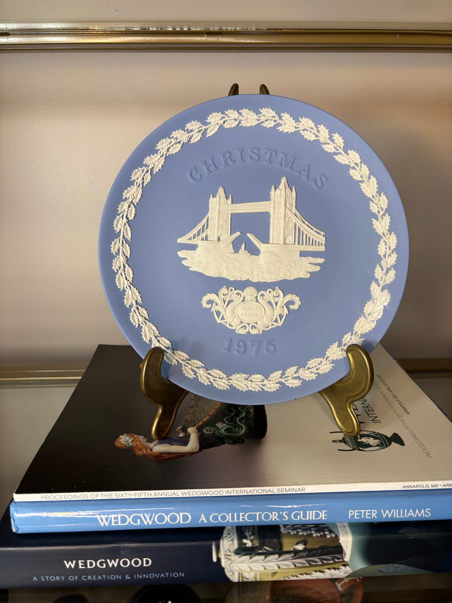 Wedgwood Jasperware Christmas 1975 plate!