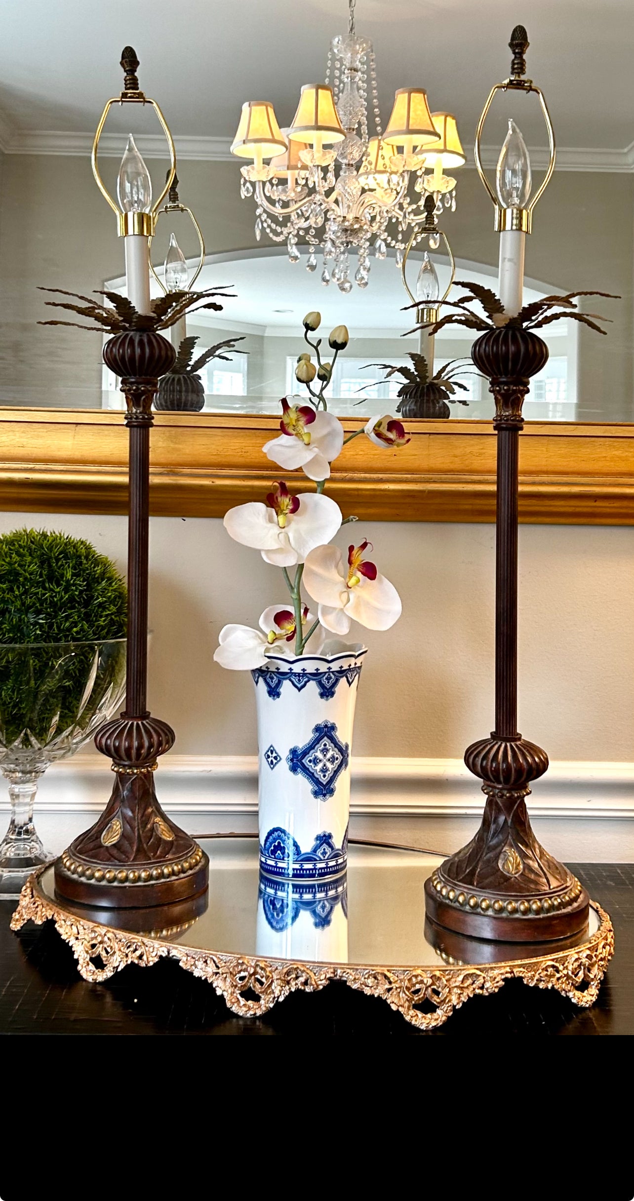 Stunning  statuesque pair of vintage palm & polka dot buffet lamps.