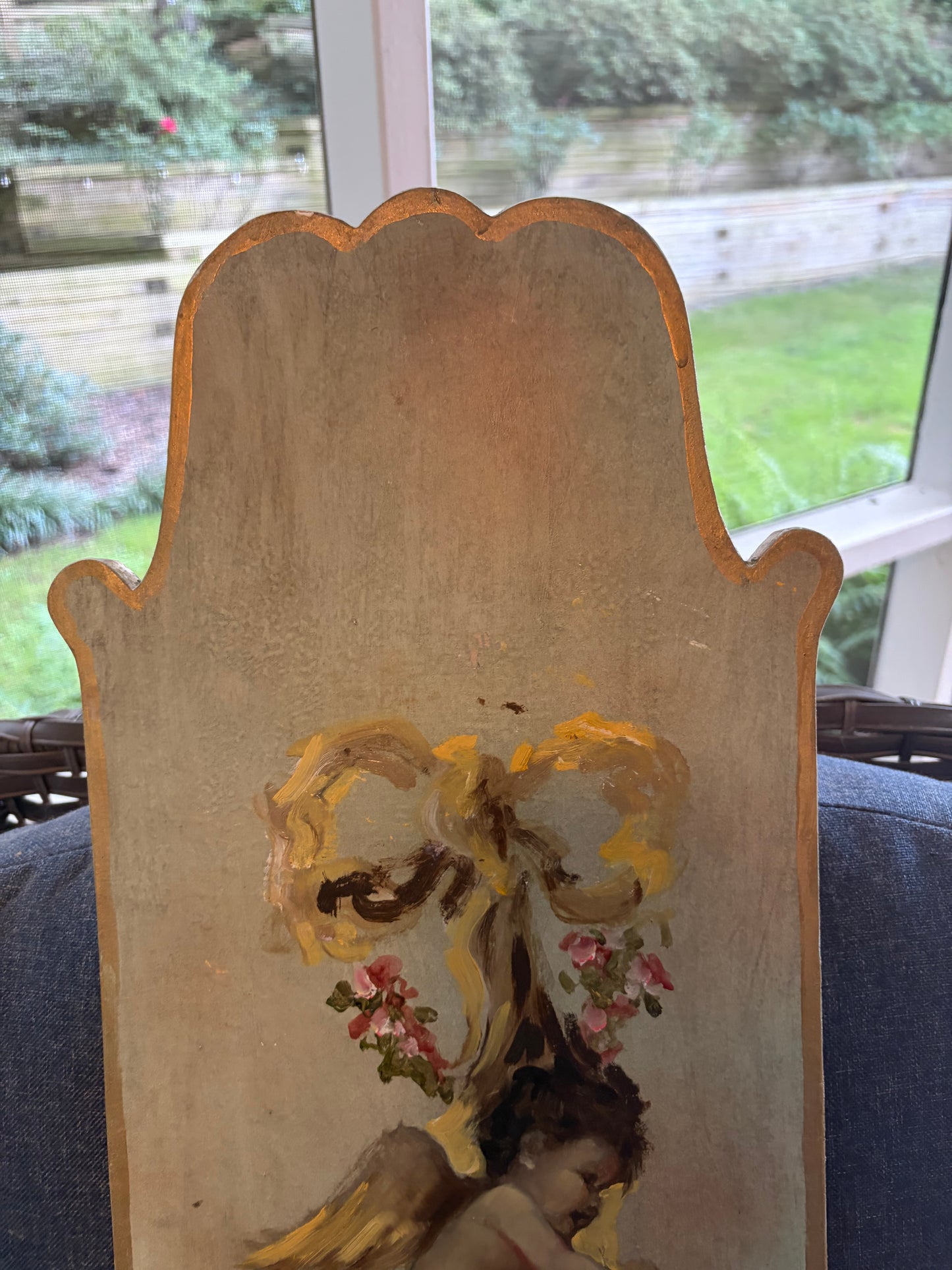 Gorgeous Italian handpainted panel featuring cherub and florals!