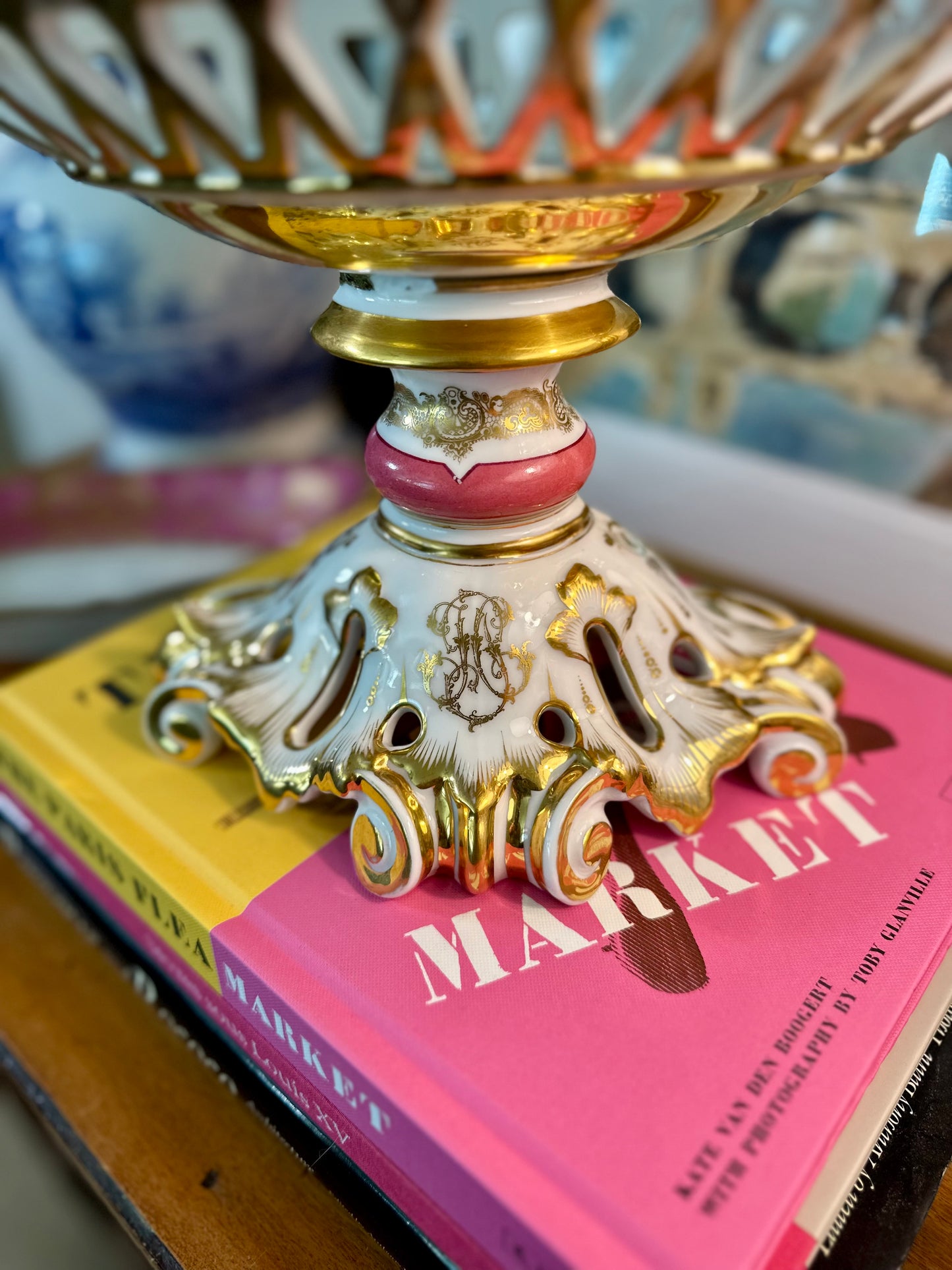 EXQUISITE 19th Century Old Paris Porcelain Reticulated Corbeille de Fruits Grand Centerpiece, 17"