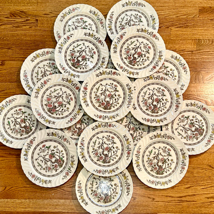 Set of 18 vintage Kashmir tree stunning scalloped dinner plates 10d