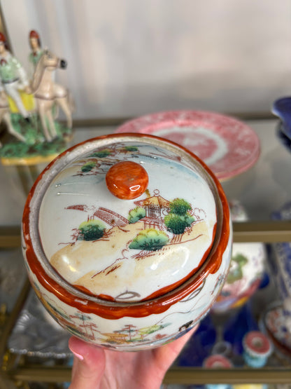 Sweetest Geisha biscuit jar!