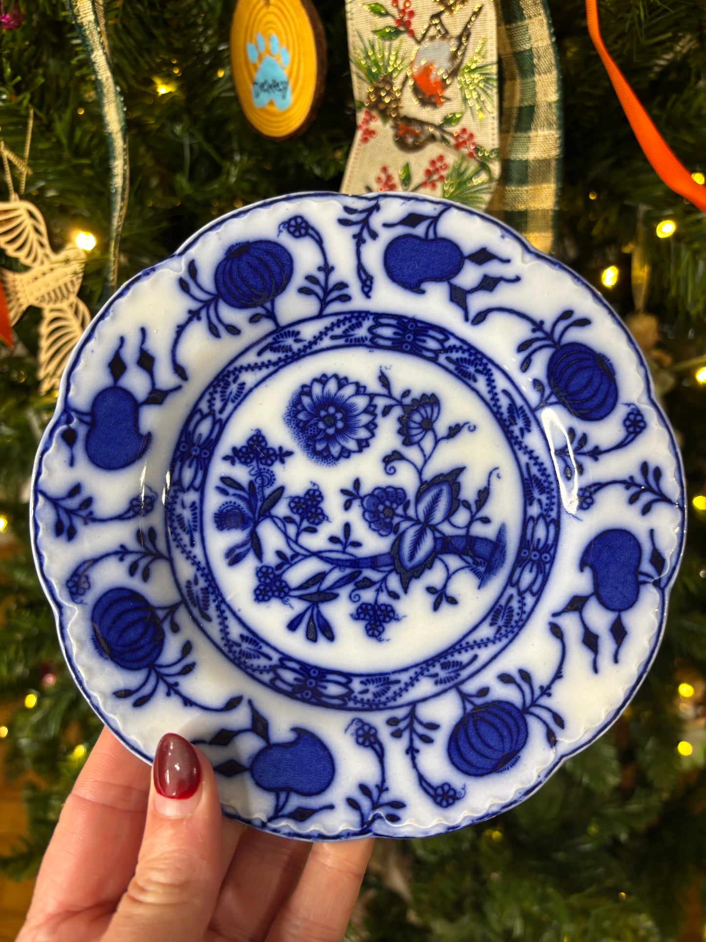 Gorgeous Flow Blue Johnson Bros. holland pattern plates pair!