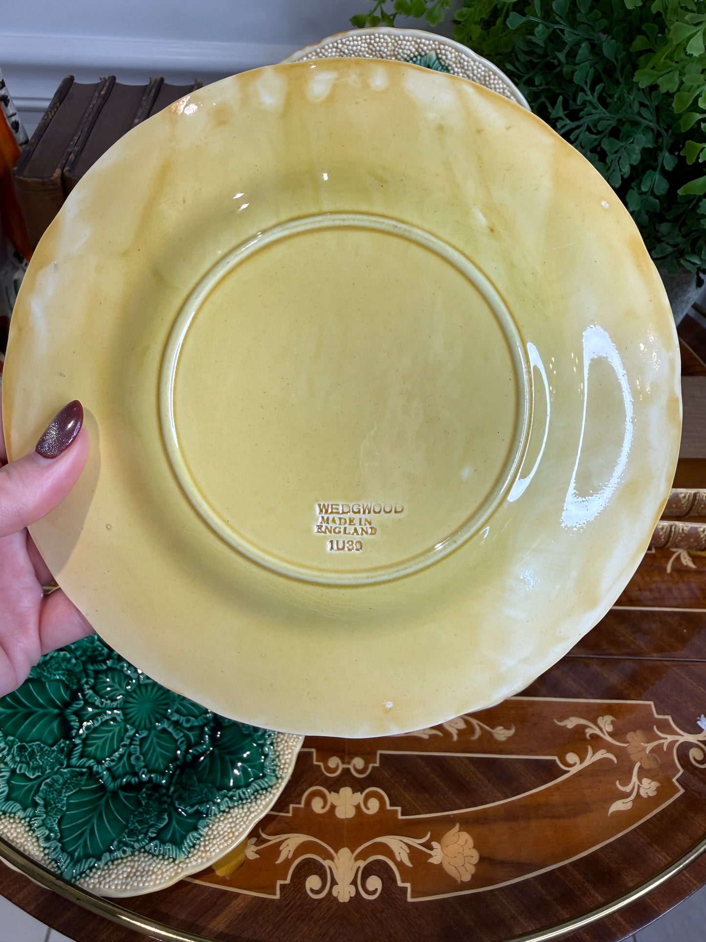 Set of (4) Antique Wedgwood Cauliflower Plates - 1920s English Majolica /Green Cauliflower Leaf Pattern