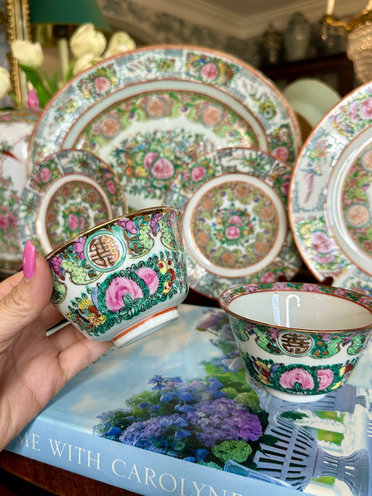 Prettiest Pair of Vintage Chinese Canton Cups Bowls