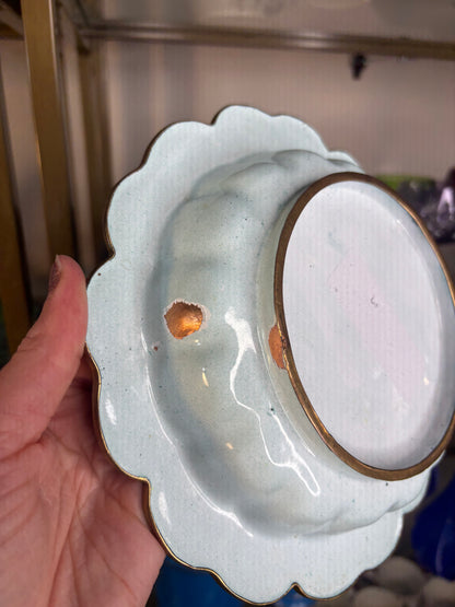 Beautiful enamel bird bowl with scalloped edges! As is!