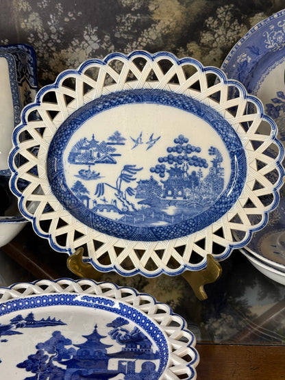 Pair of Antique Pearlware Blue & White Willow Pierced Oval Plates, 9.5" & 10"D | c.1800 | DA4541 & DA4542