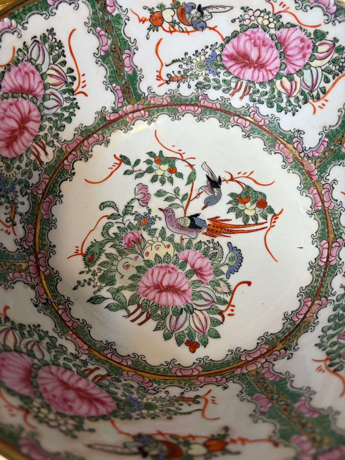 Vintage Rose Medallion 10” bowl!