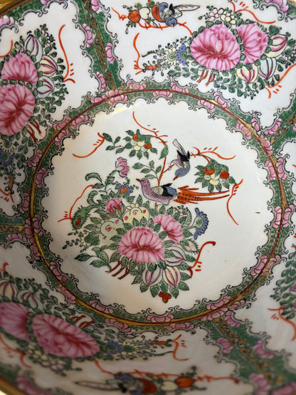 Vintage Rose Medallion 10” bowl!