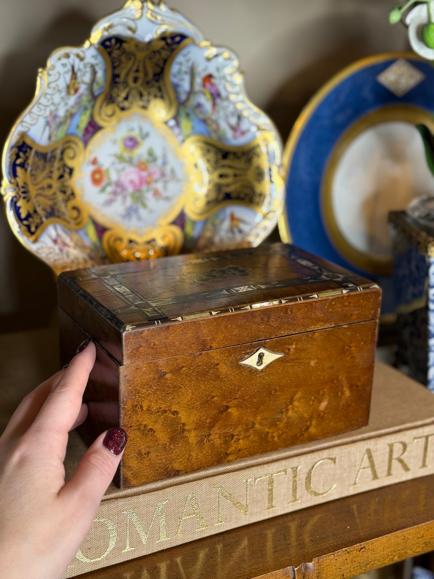 Antique English BIRDS EYE MAPLE Wood “Tea” Caddy with Bone & Mother-of-Pearl Inlay, c. 1820–1850