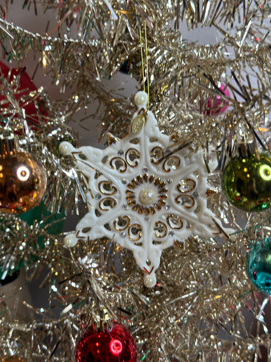 Christmas Holiday Ornament - Lenox Snowflake, 5" Wide, 2007
