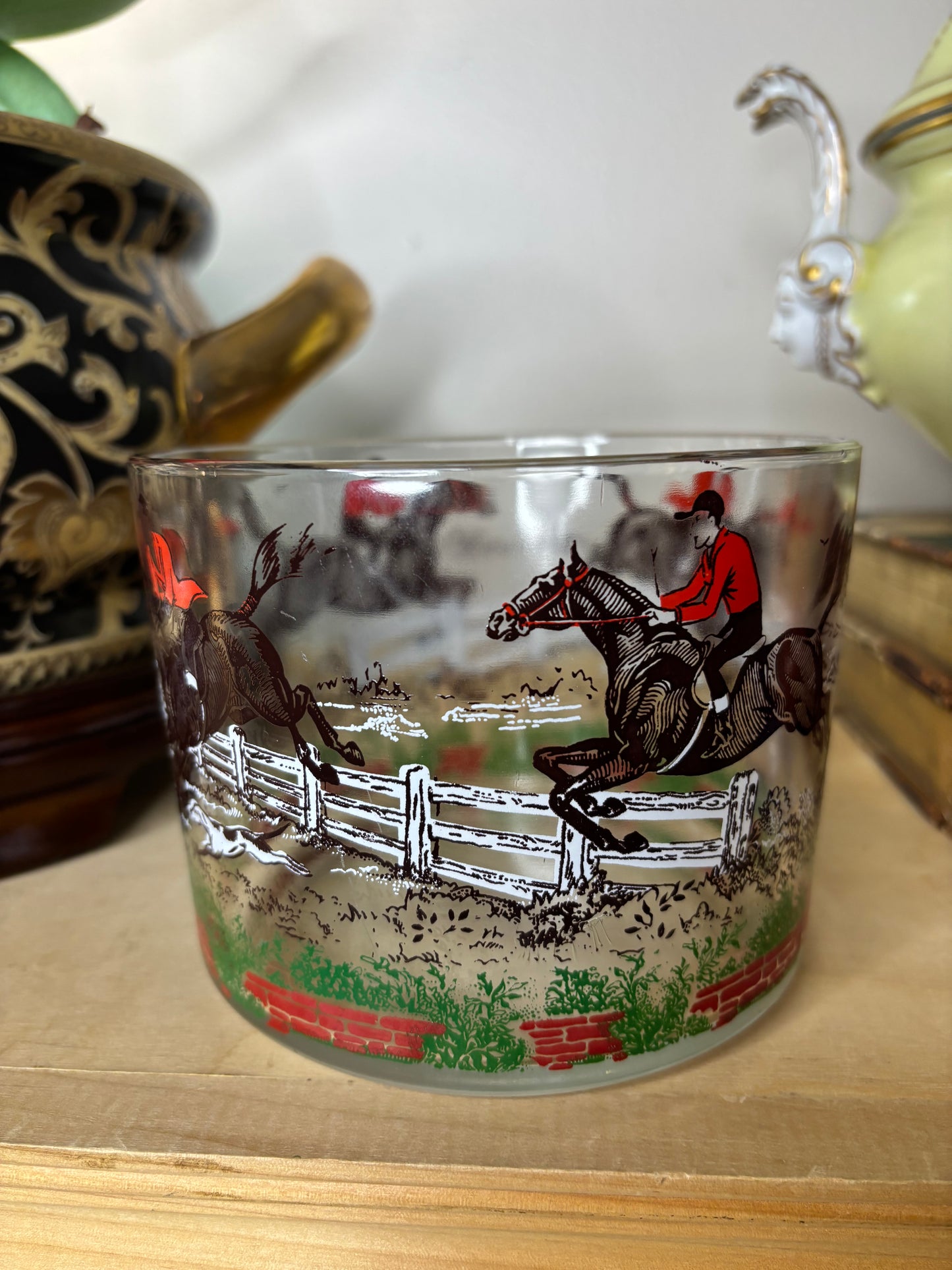 Vintage Hazel Atlas glass ice bucket with a fox hunting scene!